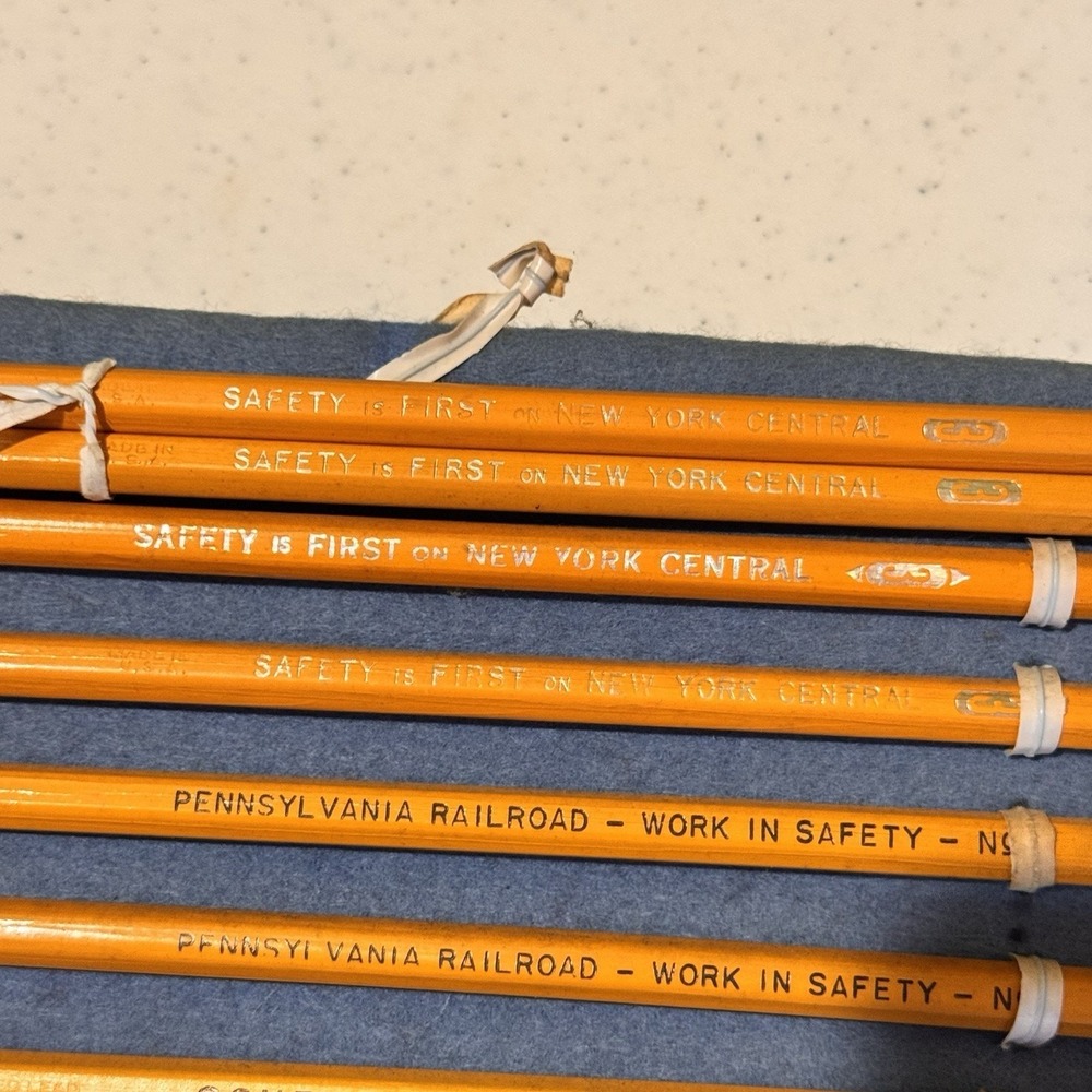 10 Railroad Railway Pencils #2 & #3 New York Central Pennsylvania Conrail Unused - Picture 3 of 5